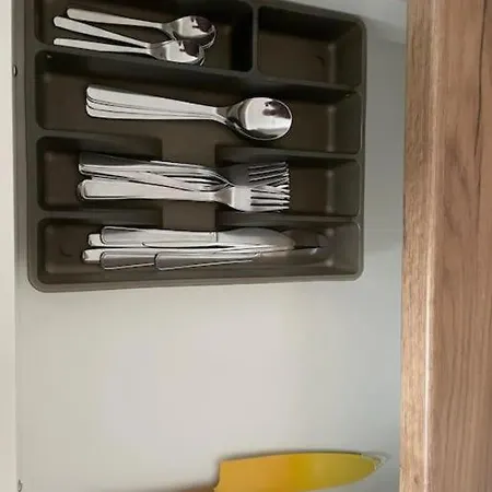 Dum Nad Jezerem - I. Most